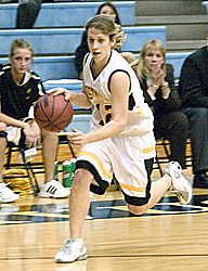 Sophomore Guard Jess Vadnais