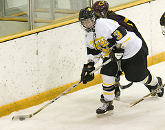 Junior Stefanie Ubl picked up the game-winning goal early in the third period.