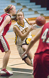 Kenzie Consoer slashes to the basket for two points.