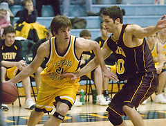Jesse Van Sickle finished with nine points on a perfect 4-of-4 performance from the field.
