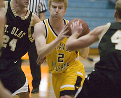 Mike DesLauriers keeps his eye on the hoop as the moves through the lane.