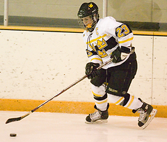 Andrea Peterson scored a goal and an assist and moved within a point of Sarah Moe's MIAC career points record.