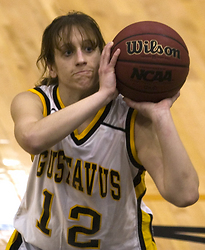 Jess Vadnais scored 20 points and was 11-of-13 from the free throw line.