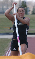 Janna Castellano finished third in the pole vault Saturday, but set a school record and provisionally qualified for nationals.