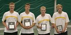 Bryan/Paukert and Burdakin/Kauss with their ITA doubles trophies.