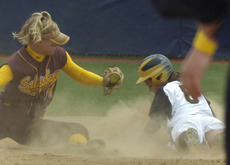 Emily Klein steals second base in the fourth inning.