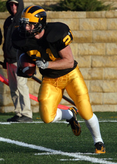 Welch returning a kick against Concordia last season.