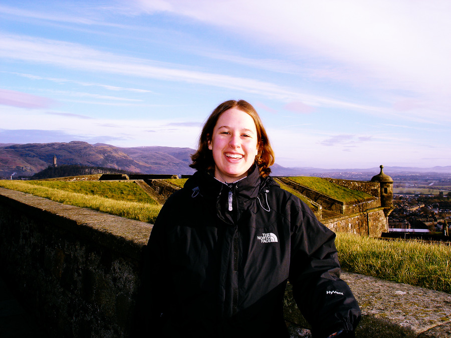 Sarah Schueffner ‘06 in front of Stirling Castle in Stirling, Scotland