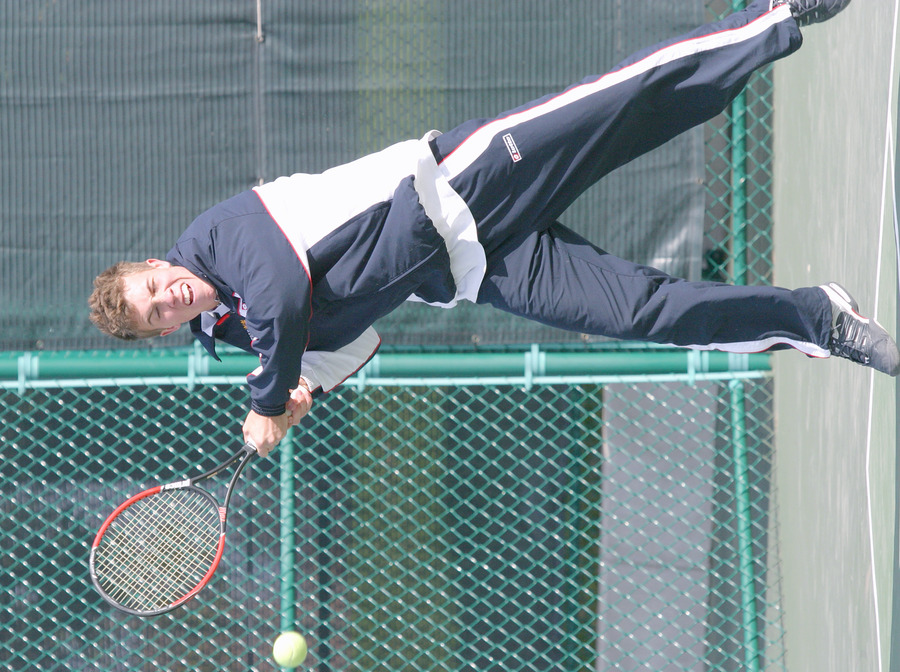 Andy Bryan posted a 6-1, 6-1 win at #3 singles.