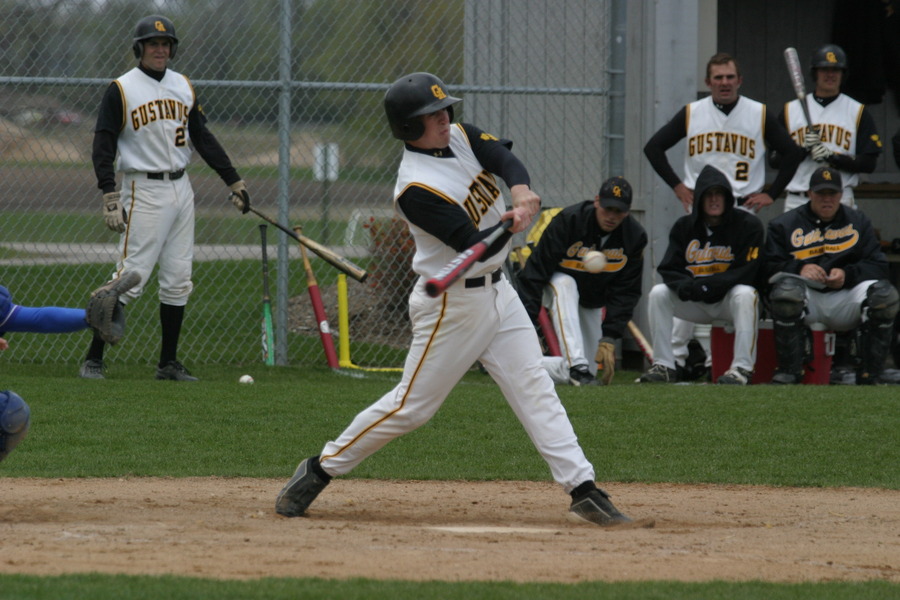 Wade Vrieze led all Gusties in 2005 with a .429 batting average.