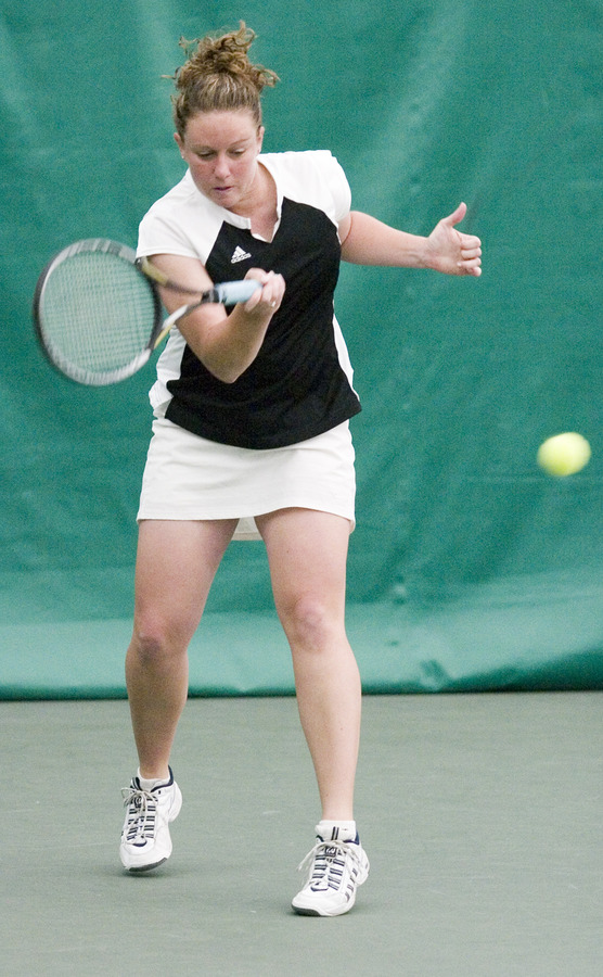 Senior Tara Houlihan picked up a pair of wins in the final against Carleton.