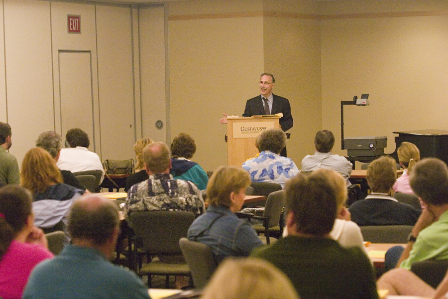 Dean of Students Hank Toutain led a discussion for parents on what to expect from and of a college freshman.