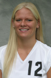 Jen Thelemann recorded her 700th career kill against Macalester.