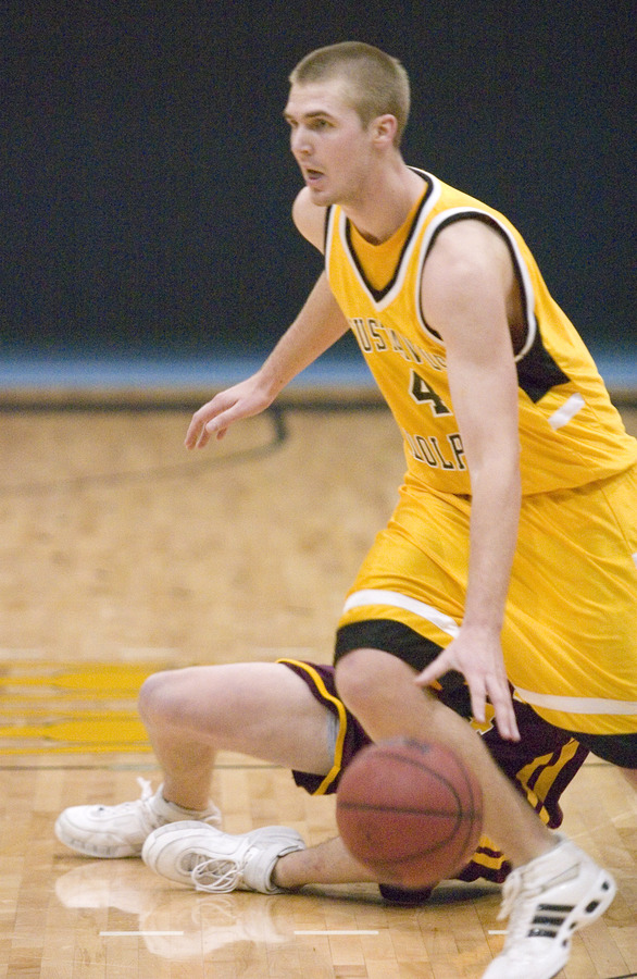 Kane Sivesind recorded 10 points and 10 rebounds.