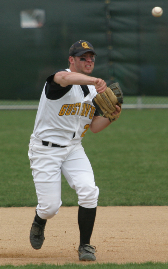 Tony Konicek makes a play at third base.
