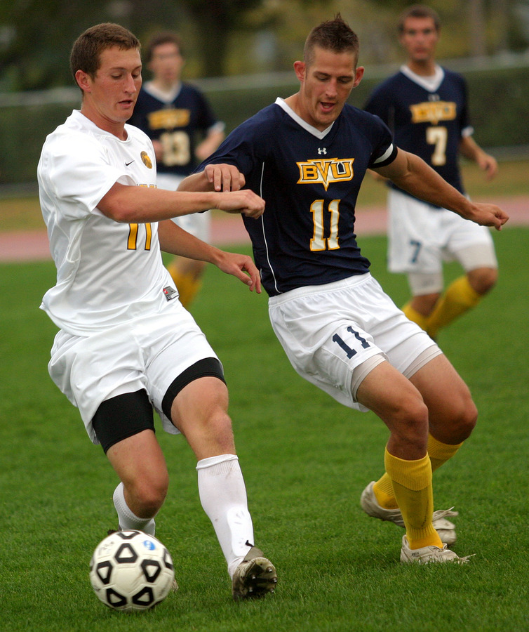 Fraser Horton goes after the ball with a Buena Vista defender.