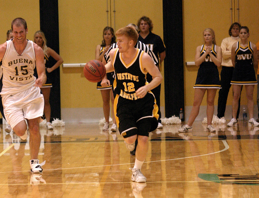Mike DesLauriers starts the break for the Gusties.