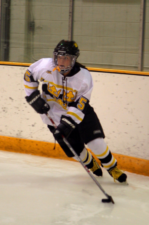 Mari Gunderson compiled four goals and an assist in two games against Hamline.