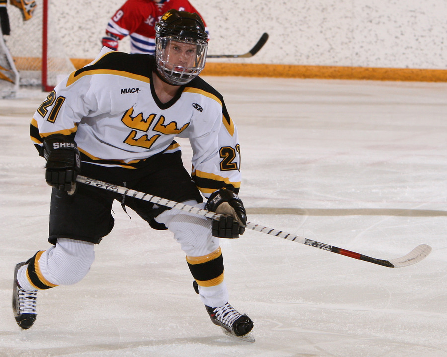 Junior Assistant Captain Joe Welch was fifth on the team in scoring with 15 points in 2007-08.