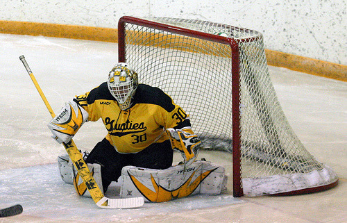 Josh Swartout stopped 30 saves in the win.