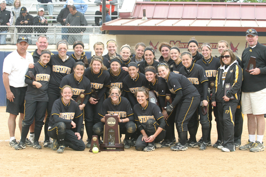 Gusties after claiming their third place trophy at the NCAA Championship.