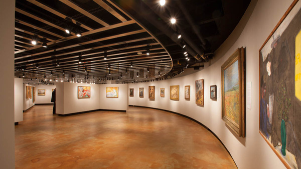 Hillstrom Museum of Art