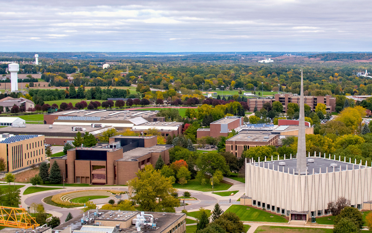 Aerial view of Gustavus Adolphus College campus.