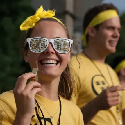 Gustie Day image