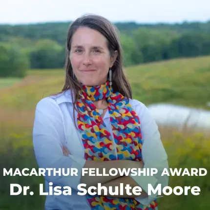photo of Dr. Lisa Schulte Moore